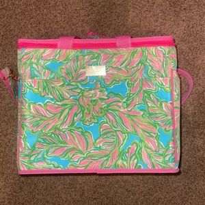 Large Lilly Pulitzer cooler 🧊🧊